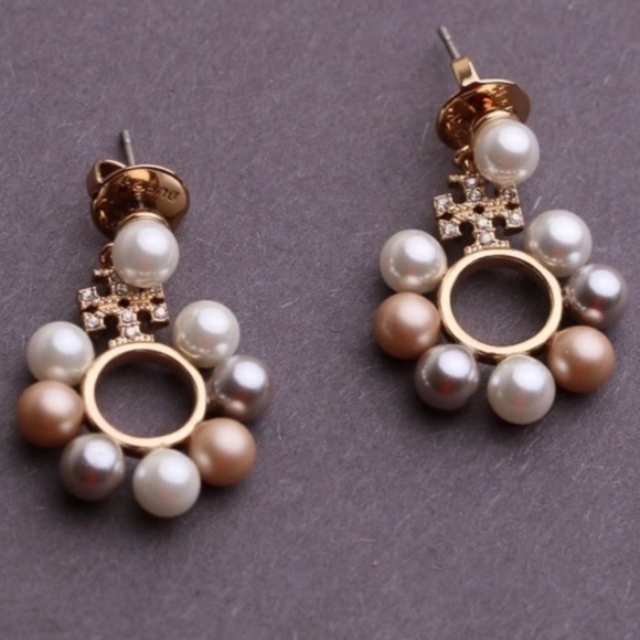 Tory Burch Earrings KIRA MULTI FAUX PEARL GOLD TONE UNIQUE PIERCED / POST NWT - Picture 2 of 16